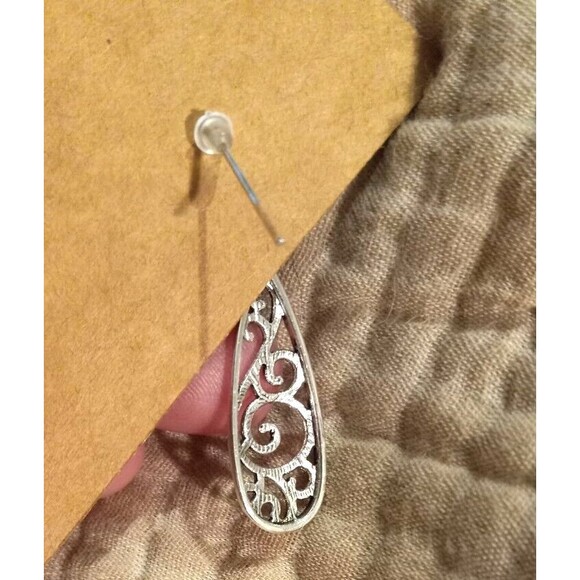 Silver Tone Metal Earrings Swirls Tear Drop Dangle - Picture 4 of 5